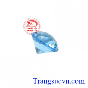 Đá Topaz là một trong những viên đá quý che chở cho con người chống lại các dịch bệnh và bùa chú. Viên đá Topaz an lành