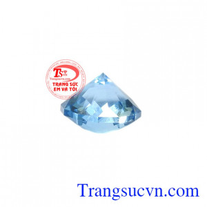 Sản phẩm có thể dùng gắn lên trang sức vàng vừa tạo điểm nhấn vừa mang lại sự sang trọng cho người đeo. Viên đá Topaz phú quý