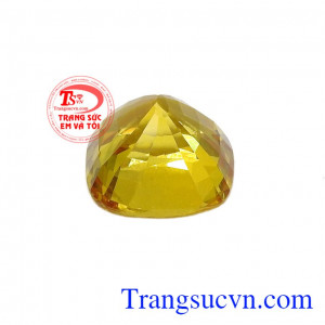 Sản phẩm thích hợp để chế tác cùng vàng tây làm mặt nhẫn, mặt dây chuyền, hoa tai cho nam nữ ở mọi lứa tuổi,Viên Sapphire vàng chiêu lộc