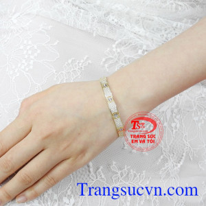 Vòng tay vàng nữ sang trọng
