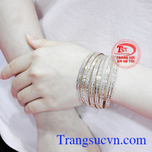 Vòng tuần vàng ý nghĩa. 