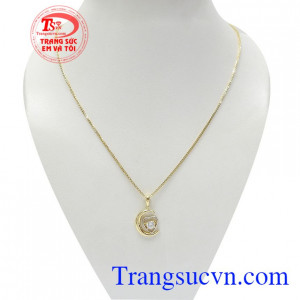Bộ dây chuyền ánh trăng xinh xắn vàng 10k là xu hướng trang sức rất được các cô nàng hiện đại ưa chuộng