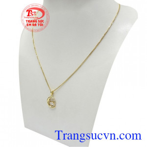 Với thiết kế mới lạ mang lại phong cách sang trọng, trẻ trung và quý phái cho người đeo