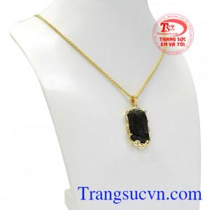 Bộ trang sức cá chép ngậm ngọc thịnh vượng được kết hợp vàng tây cùng đá tourmalin thiên nhiên.