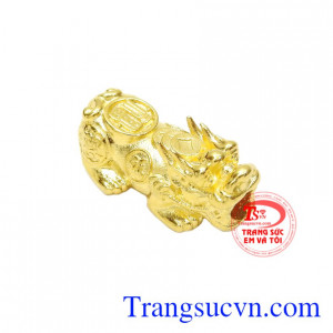 Theo văn hóa phương Đông, tỳ hưu được coi là linh vật mang lại may mắn cho người sở hữu, tốt cho tài vận, lộc phát.