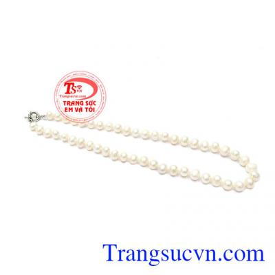 Ngọc trai là một trong những loại trang sức được các chị em vô cùng yêu thích. Chuỗi cổ ngọc trai quý phái