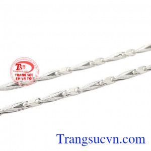 Bạc có tính kháng khuẩn tốt, cản gió độc. Dây chuyền bạc nam sức mạnh