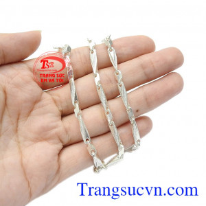Với những người có cơ thể hay mệt mỏi thì khi sử dụng bạc sẽ giúp cải thiện được sức khỏe. Dây chuyền bạc nam sức mạnh