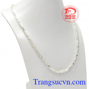 Từ lâu dây chuyền bạc nam đã trở thành món trang sức được nhiều phái mạnh lựa chọn để thể hiện cá tính