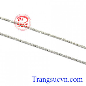 Dây chuyền bạc trang nhã bảo hành uy tín.