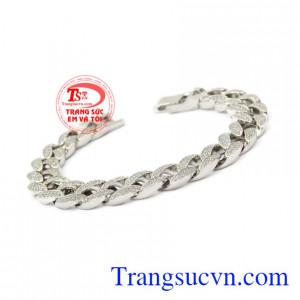 Ngày nay nam giới có rất nhiều lựa chọn trang sức và lắc tay nam là một trong những sản phẩm được nhiều khách hàng ưa chuộng.