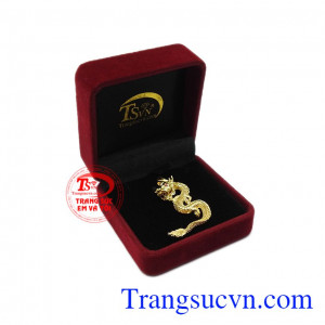 Trong tứ linh thì rồng là con vật đầu tiên và cũng là biểu tượng cho sự quyền lực và quyền lãnh đạo tối cao. Mặt dây rồng uy phong