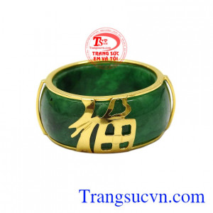 Trong tiếng Hán, chữ phúc là biểu tượng của sự ấm no, đầy đủ.