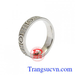 Nhẫn nữ vàng trắng đẹp thời thượng là sản phẩm hiện đang là xu hướng được nhiều cô gái săn đón
