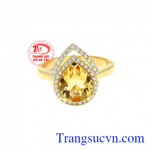 Nhẫn nữ thạch anh vàng thịnh vượng được thiết kế và chế tác từ công nghệ hiện đại mang đến cho người dùng một sản phẩm hoàn hảo. 