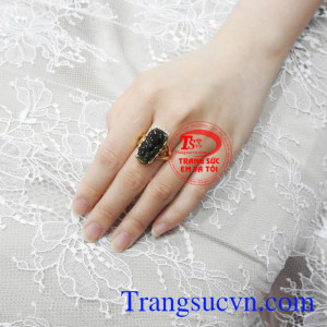 Nhẫn nữ tourmalin thiên nhiên