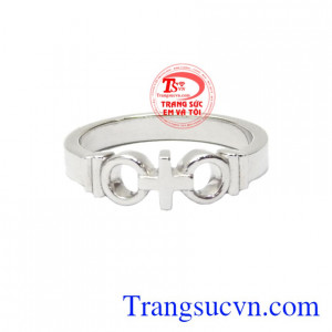 Nhẫn nữ vàng trắng hiện đang là xu hướng của giới trẻ.