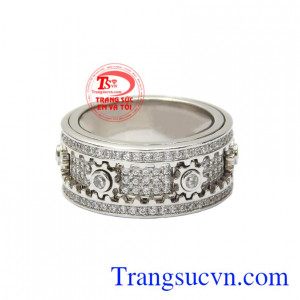 Với thiết kế mới lạ hình răng cưa sản phẩm làm toát lên vẻ nam tính, trẻ trung cho người đeo.