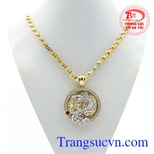 Bộ mặt dây rồng uy quyền là sự kết hợp hoàn hảo giữa mặt dây rồng đẳng cấp và dây chuyền vàng chất lượng.