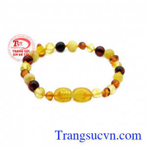 Chuỗi tay hổ phách bình an dành cho bé yêu của bạn. 