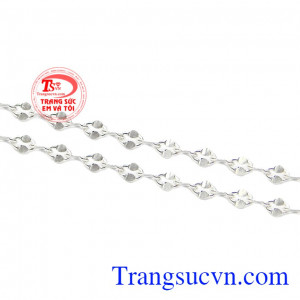 Sản phẩm phù hợp để làm quà tặng cho bé. Dây chuyền bạc bé gái dễ thương