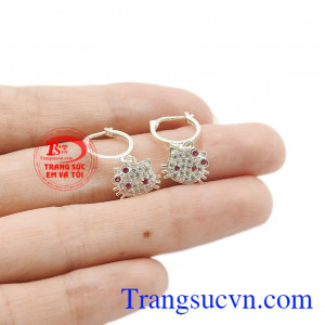 Hoa tai hello kitty đẹp phù hợp để dành tặng cho bé yêu của bạn.