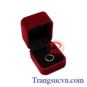 Hoa tai vàng trắng phong cách 18k