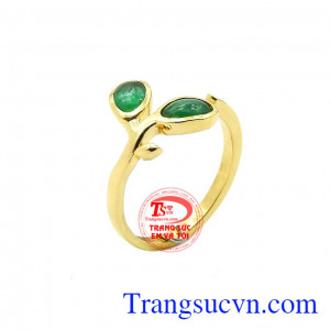 Nhẫn emerald thiên nhiên hạnh phúc