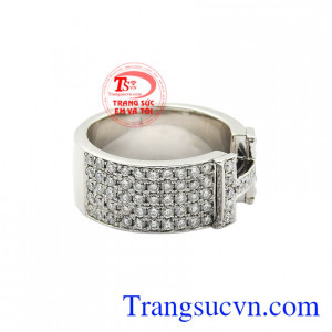 Chiếc nhẫn chữ H thời trang vô cùng sang trọng cho giới thượng lưu, chiếc nhẫn thể hiện cái tôi và gu thời trang của bạn