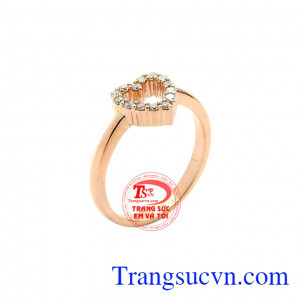 Nhẫn vàng hồng tình yêu
