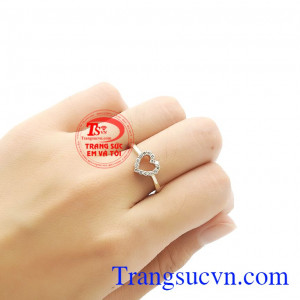 Nhẫn vàng trắng yêu thương bảo hành uy tín, giao hàng toàn quốc.