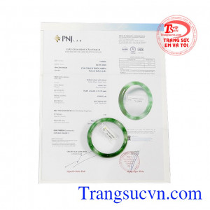 Ngọc cẩm thạch hợp mệnh mang đến cho người dùng được may mắn và thịnh vượng. Vòng ngọc jadeite tài lộc