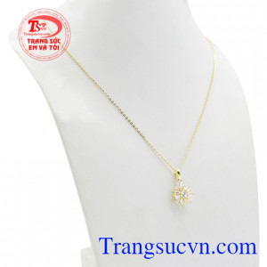 Bộ sản phẩm sẽ khiến cho các cô gái không thể chối từ để lựa chọn.