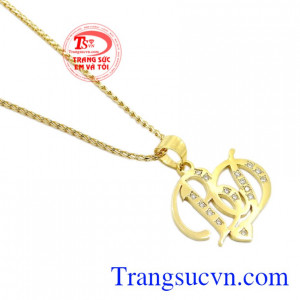 Trang sức Em và Tôi chuyên cung cấp các mặt hàng trang sức đá quý chất lượng, uy tín, nhận đặt thiết kế theo sở thích của khách hàng.