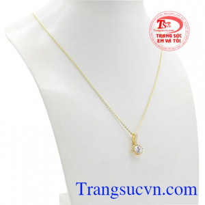 Với thiết kế nhỏ xinh không quá rườm rà đã tạo nên một bộ sản phẩm mà rất nhiều phái đẹp yêu thích.