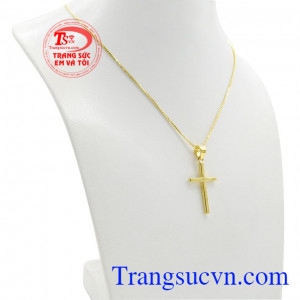 Bộ thánh giá vàng an lành được kết hợp từ dây chuyền và mặt dây vàng tây bền đẹp.