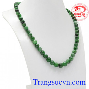 Đá cẩm thạch là loại đá quý được ưa chuộng nhất hiện nay, chúng thể hiện cho sự giàu có, thịnh vượng.