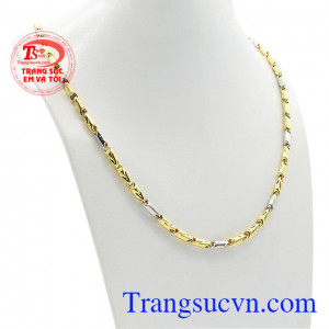 Dây chuyền nam can đảm với thiết kế sáng tạo, phong cách và hợp thời trang. 