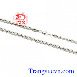 Dây chuyền vàng là sản phẩm trang sức được các cánh mày râu lựa chọn hàng đầu để thể hiện cá tính của mình.