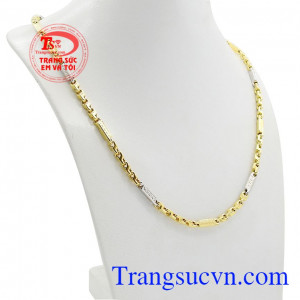 Dây chuyền vàng nam công tử được thiết kế với kiểu dáng rất độc đáo và mới lạ. 