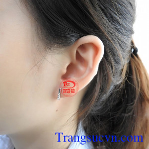 Hoa tai vàng trắng kiểu cách giao hàng trên toàn quốc.