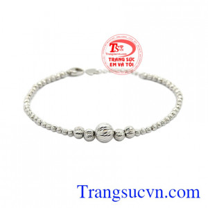 Lắc tay bi thanh lịch giúp các cô gái tự tin tỏa sáng, thu hút và quyến rũ hơn giữa đám đông.