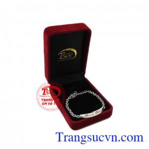 Đặc biệt, người dùng có thể làm lắc tay đôi để tặng cho người mà bạn yêu thương. Lắc tay nam vàng trắng thời trang