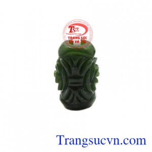 Người ta tin rằng khi mang theo viên đá này bên mình sẽ gặp nhiều vận may, làm ăn thuận buồm xuôi gió, thịnh vượng.