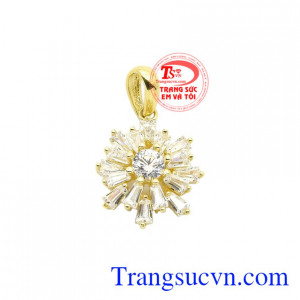 Mặt dây ánh sáng lấp lánh là sản phẩm mới nhập khẩu korea rất được phái đẹp ưa chuộng.