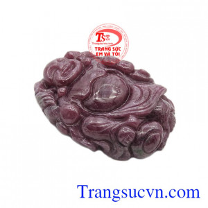 Chỉ cần nhìn ngắm khuôn mặt Phật Di Lặc, người buồn phiền cũng có thể thấy vui lên.