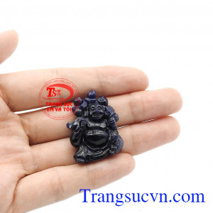 Với mặt phật di lặc saphir tài lộc khách hàng có thể bọc bạc hoặc vàng để làm mặt dây đeo phong thủy. 
