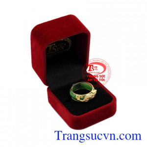 Khi sử dụng ngọc cẩm thạch bên mình chúng có khả năng đem đến vận khí, may mắn và xua đuổi tà ma.
