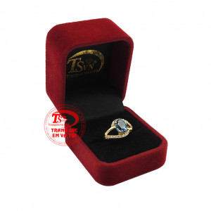 Đá topaz là viên đá may mắn dành cho người sinh tháng 12 và được dùng để làm kỷ niệm 4 năm ngày cưới. Nhẫn nữ topaz dịu dàng