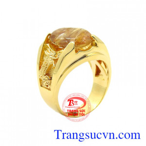 Nhẫn rồng vàng thạch anh tóc chạm khắc hình rồng tạo vẻ nam tính đến cho phái mạnh.